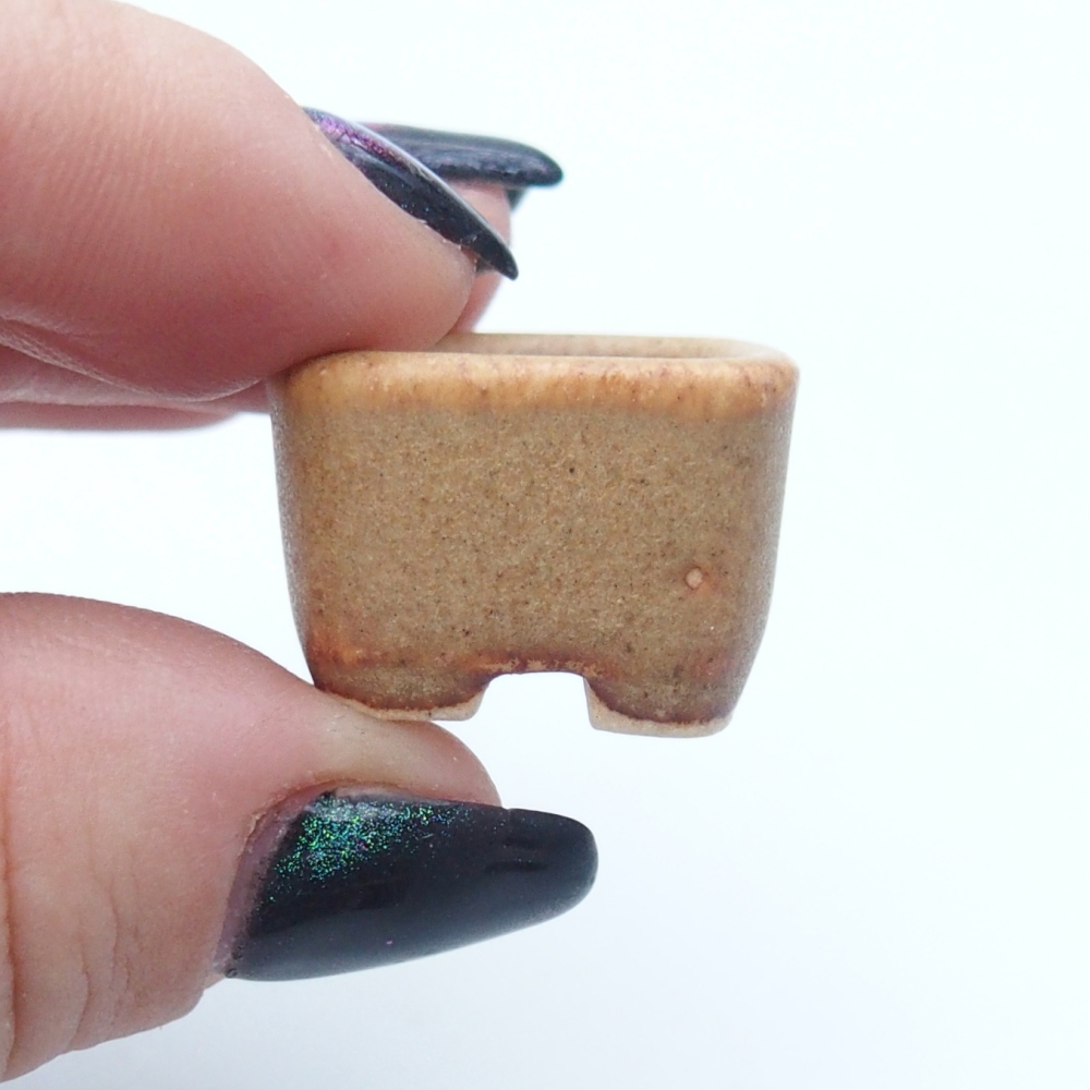 Mini bonsai tál 2 x 2 x 1,5 cm, barna