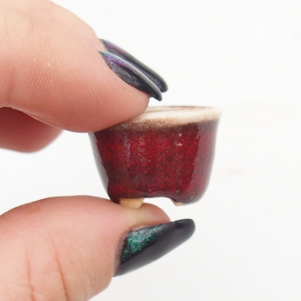 Mini bonsai tál 2 x 2 x 1,5 cm, piros színben