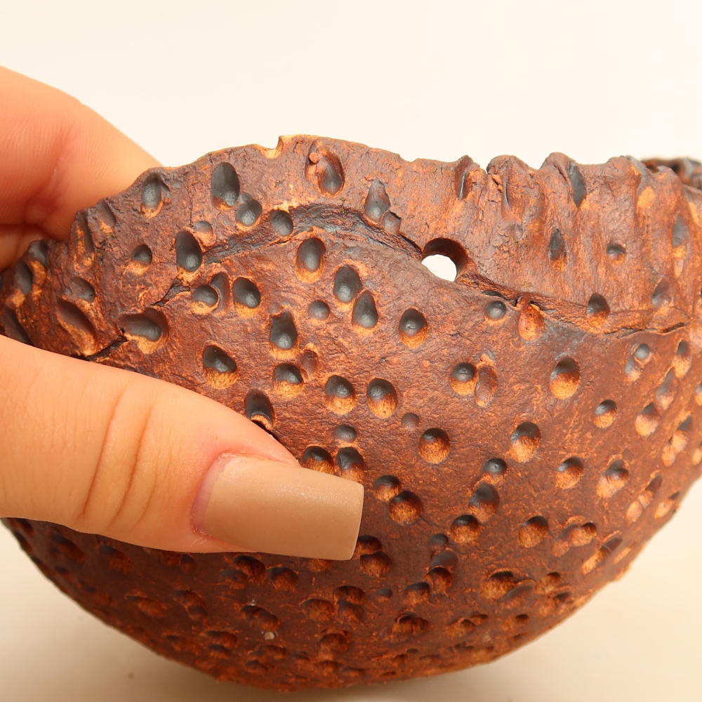 Kerámia kokedama-tartó, 14 x 13 x 9 cm, barna színű