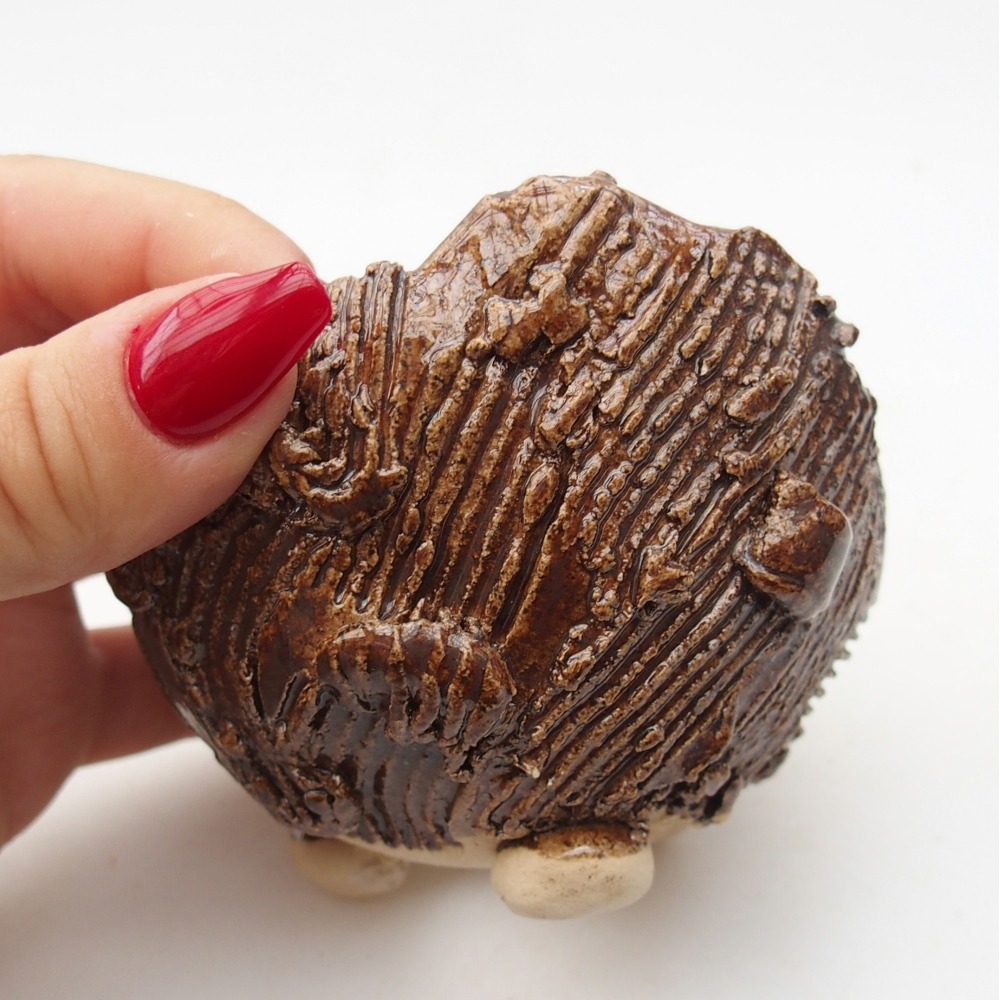 Kerámia kagyló 8,5 x 8,5 x 7 cm , barna színű