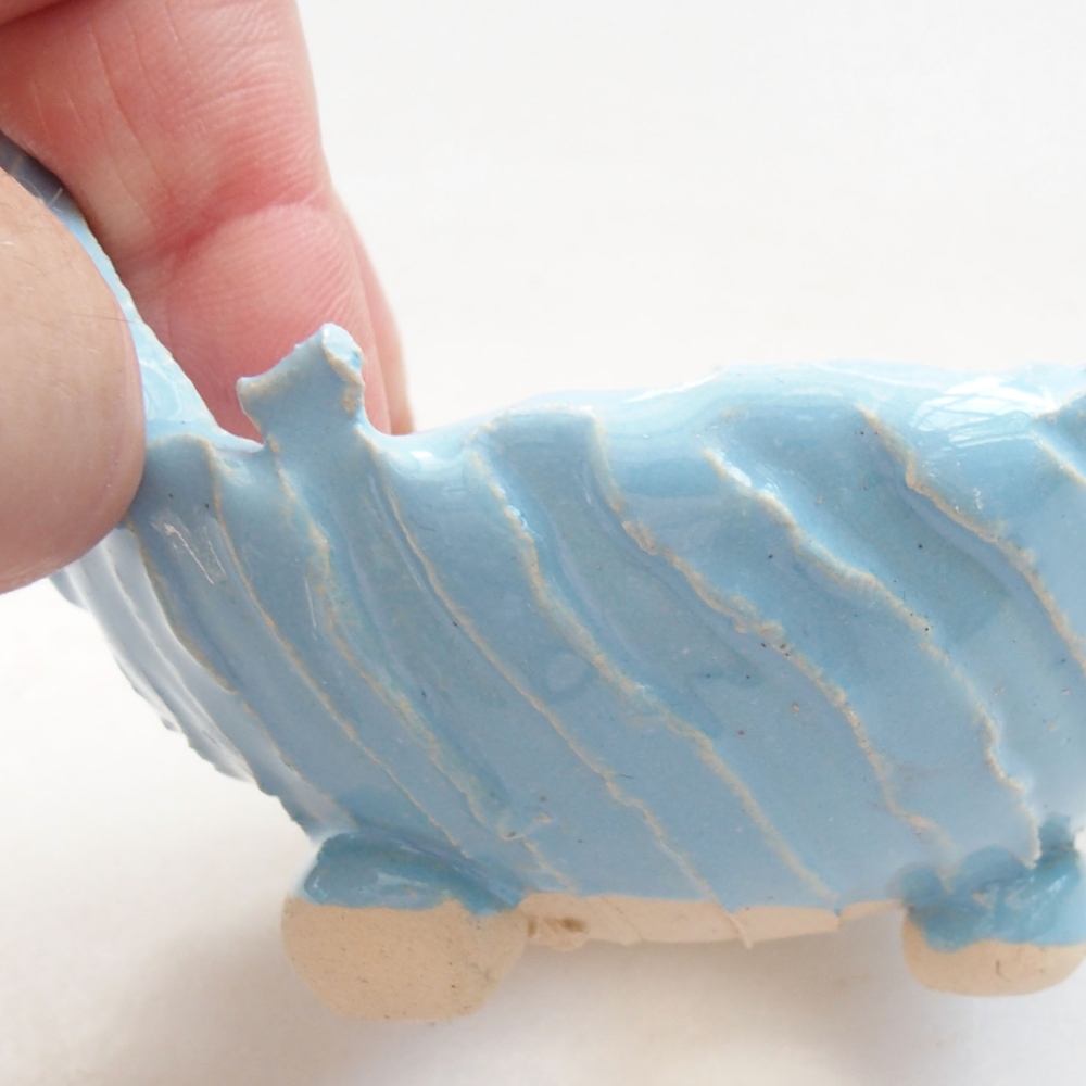 Kerámia kagyló 7,5 x 7,5x 5 cm , kék színű