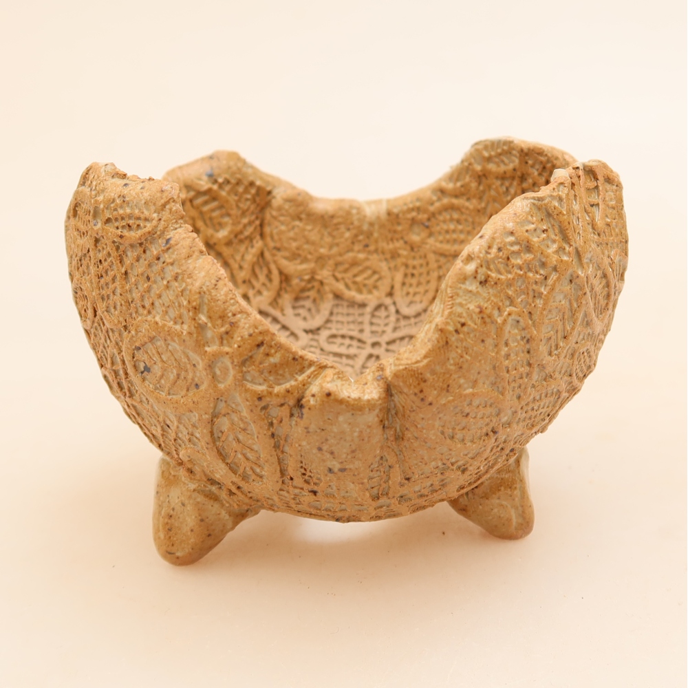 Kerámia kagyló 8,5 x 8,5 x 6 cm , bézs színű