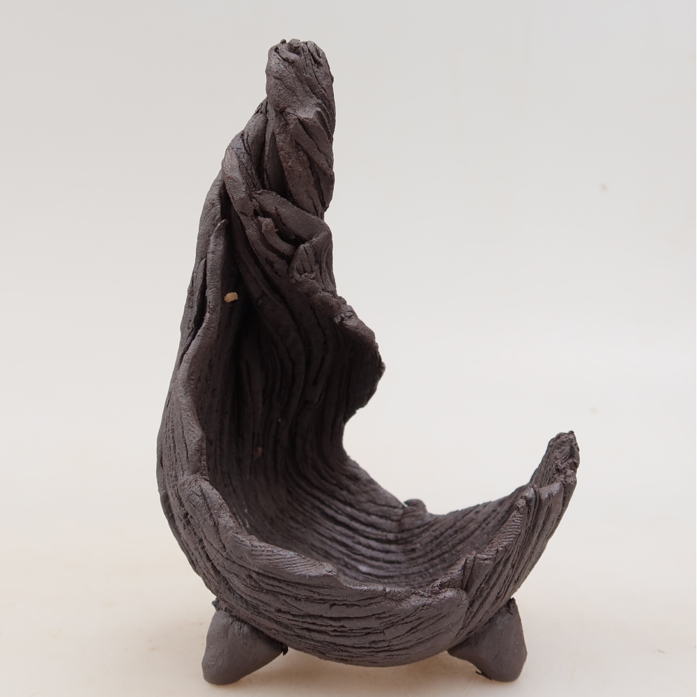Kerámia héj  7,5 x 7,5 x 13 cm, barna színű