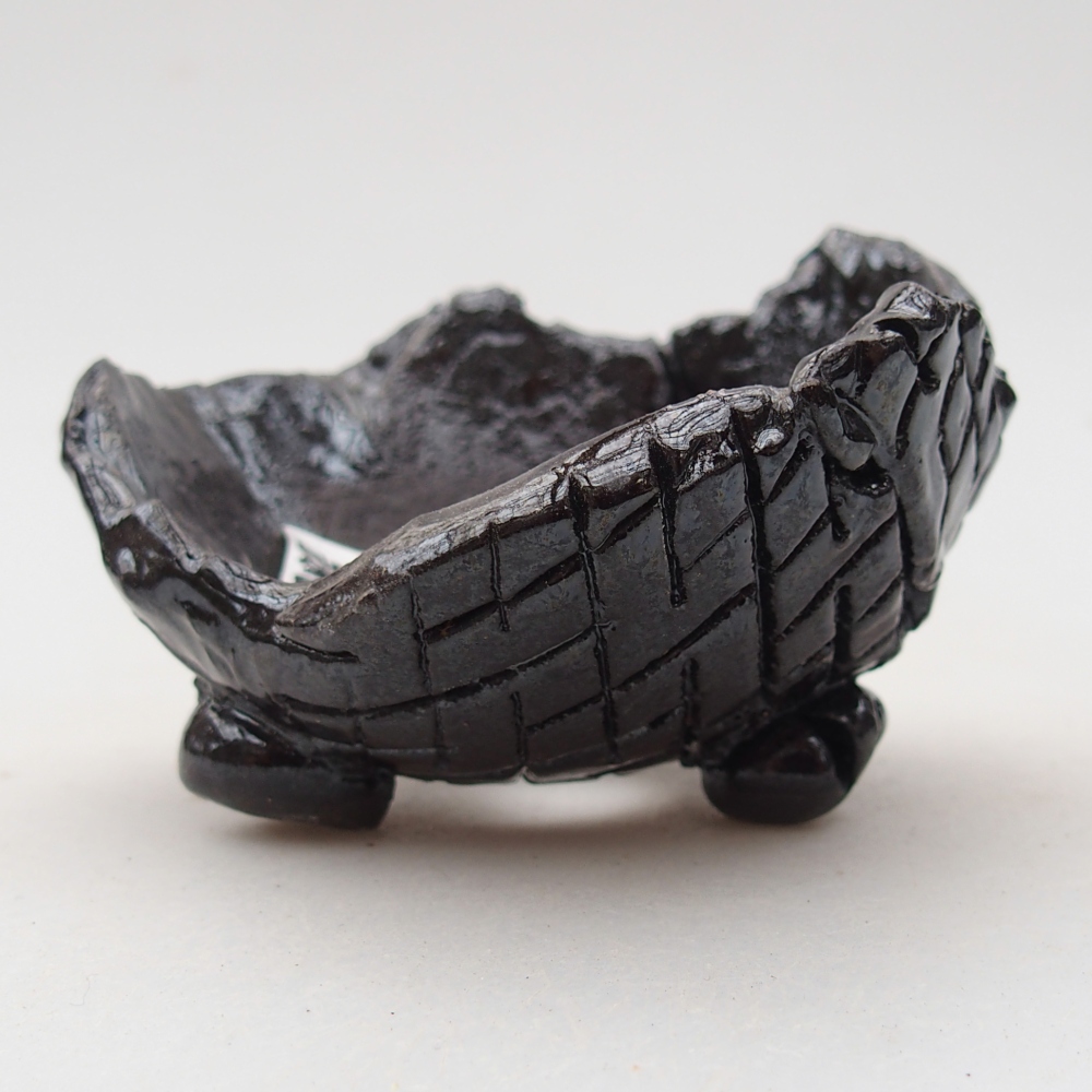 Kerámia kagyló 8,5 x 8 x 5,5 cm , fekete színű