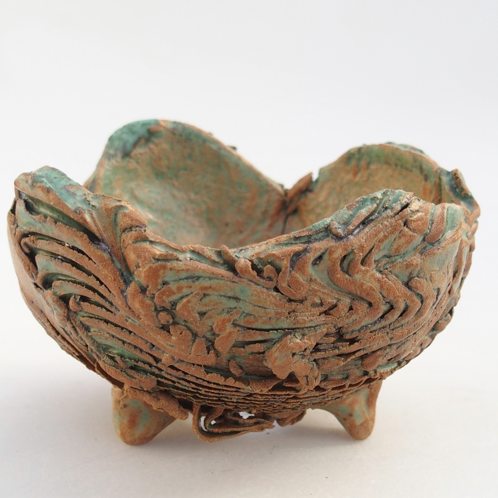 Kerámia kagyló 9,5 x 9 x 6,5 cm , színe barna-zöld