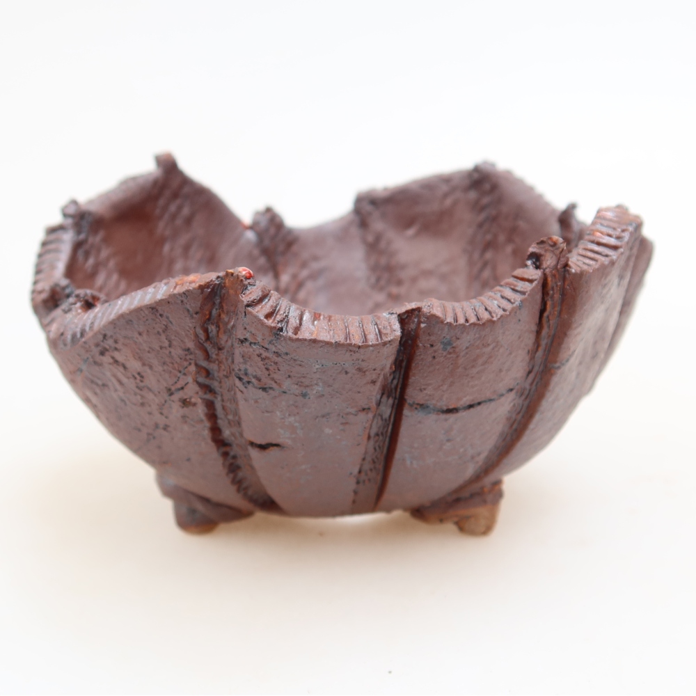 Kerámia héj  10,5 x 10,5 x 6,5 cm, fém színű