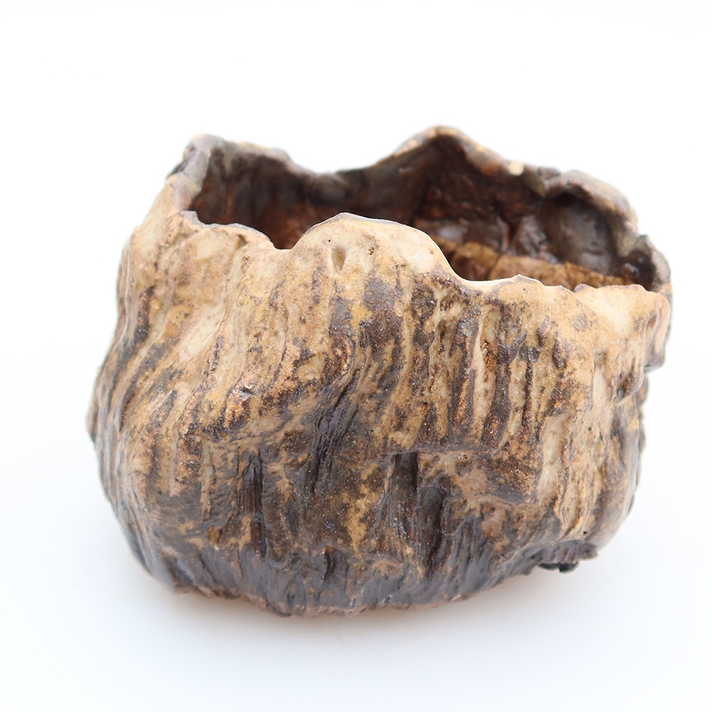 Kerámia tojáshéj  6,5 x 5 x 6 cm , barna színű