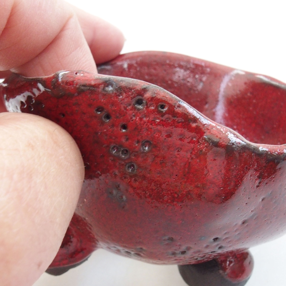 Kerámia kagyló 8 x 8 x 6 cm , piros színű