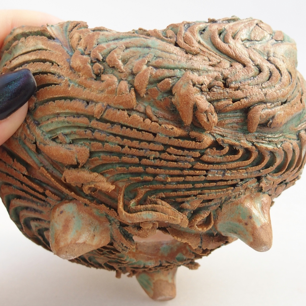 Kerámia kagyló 9,5 x 9 x 6,5 cm , színe barna-zöld