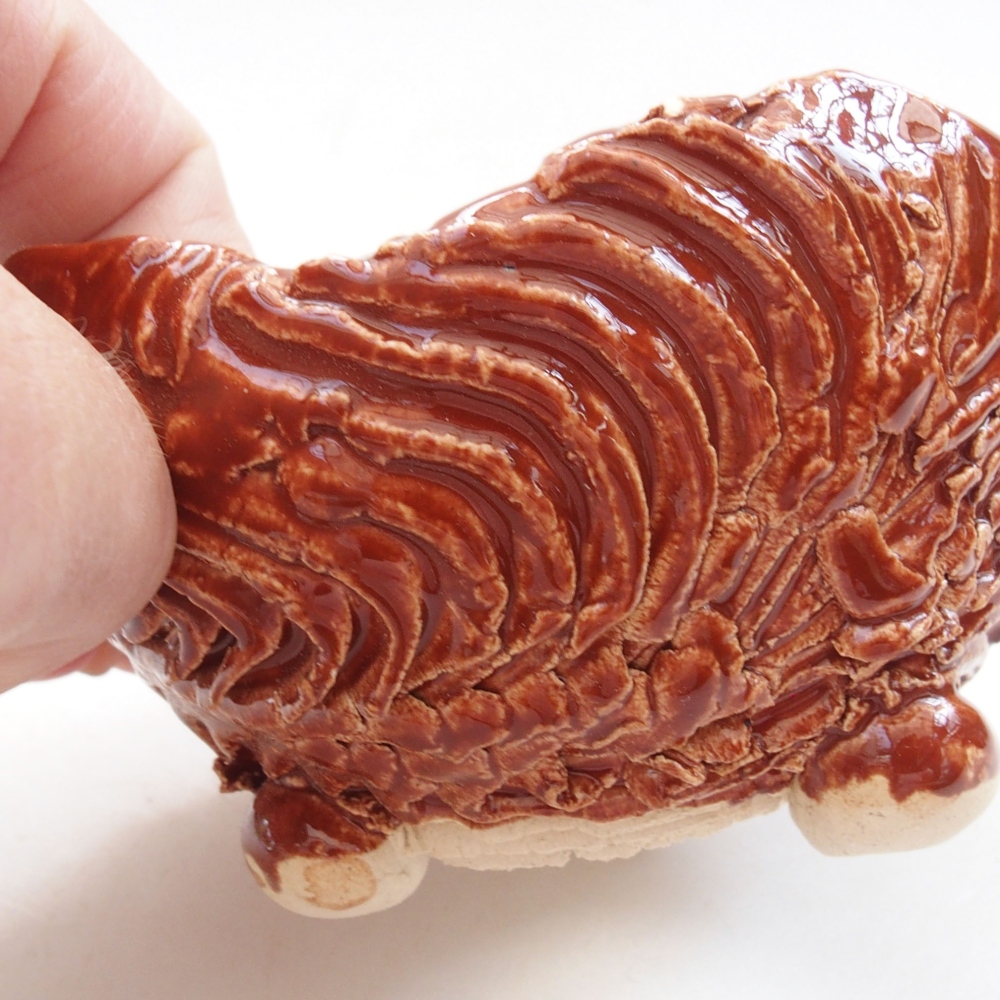 Kerámia kagyló 8 x 7 x 6 cm , barna színű