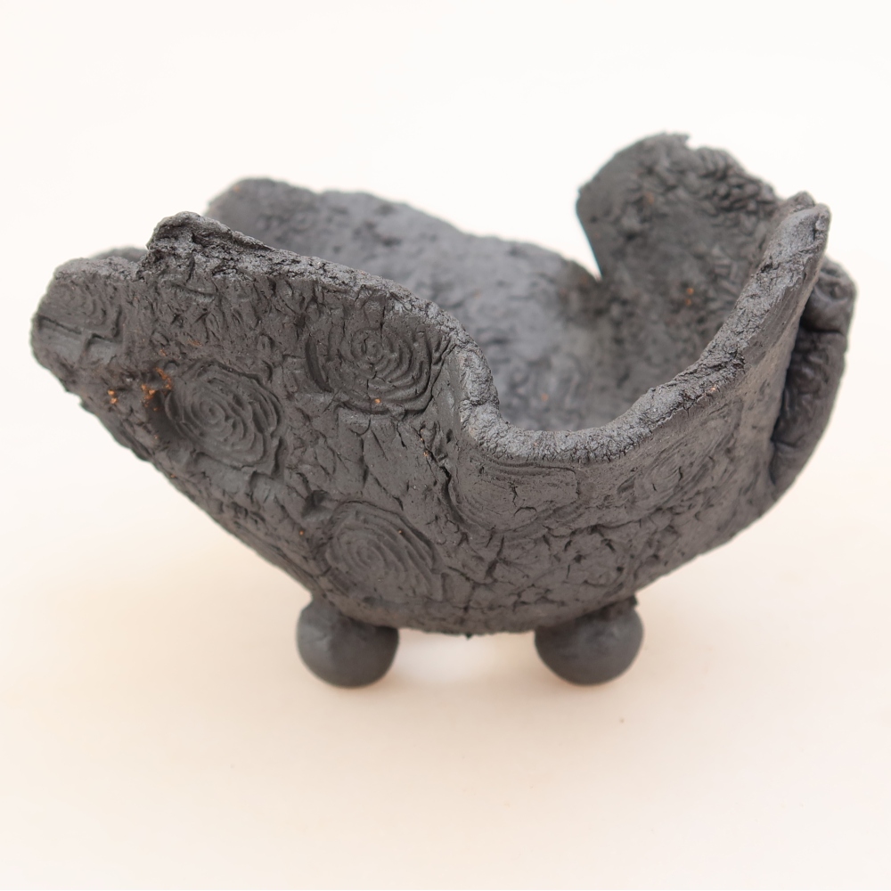 Kerámia héj  11,5 x 10,5 x 7 cm, fém színű