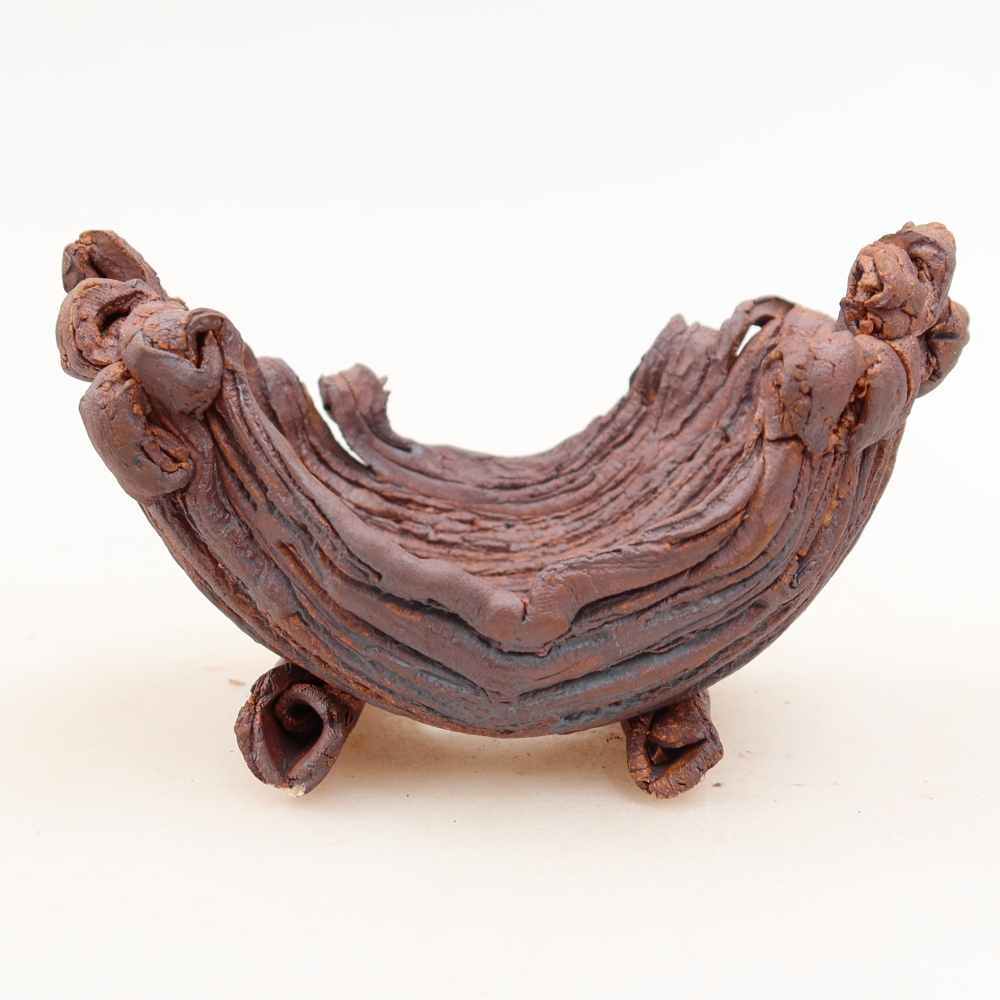 Kerámia héj  12 x 8 x 7 cm, barna színű