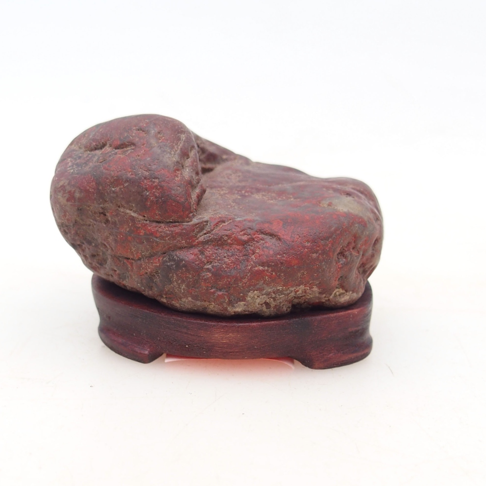 Suiseki - Kő DAI-val (fa alapon)