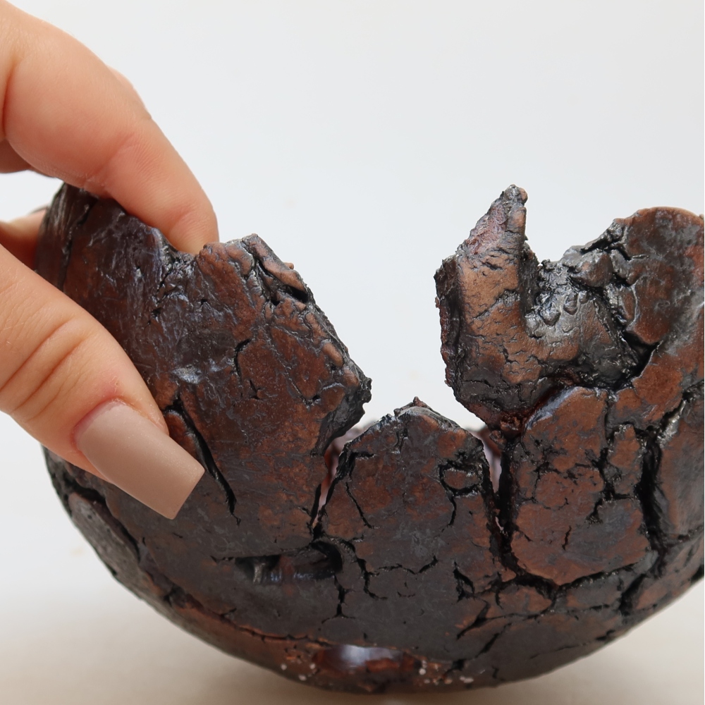 Kerámia tojáshéj, 14,5 x 14 x 8,5 cm, barna színű