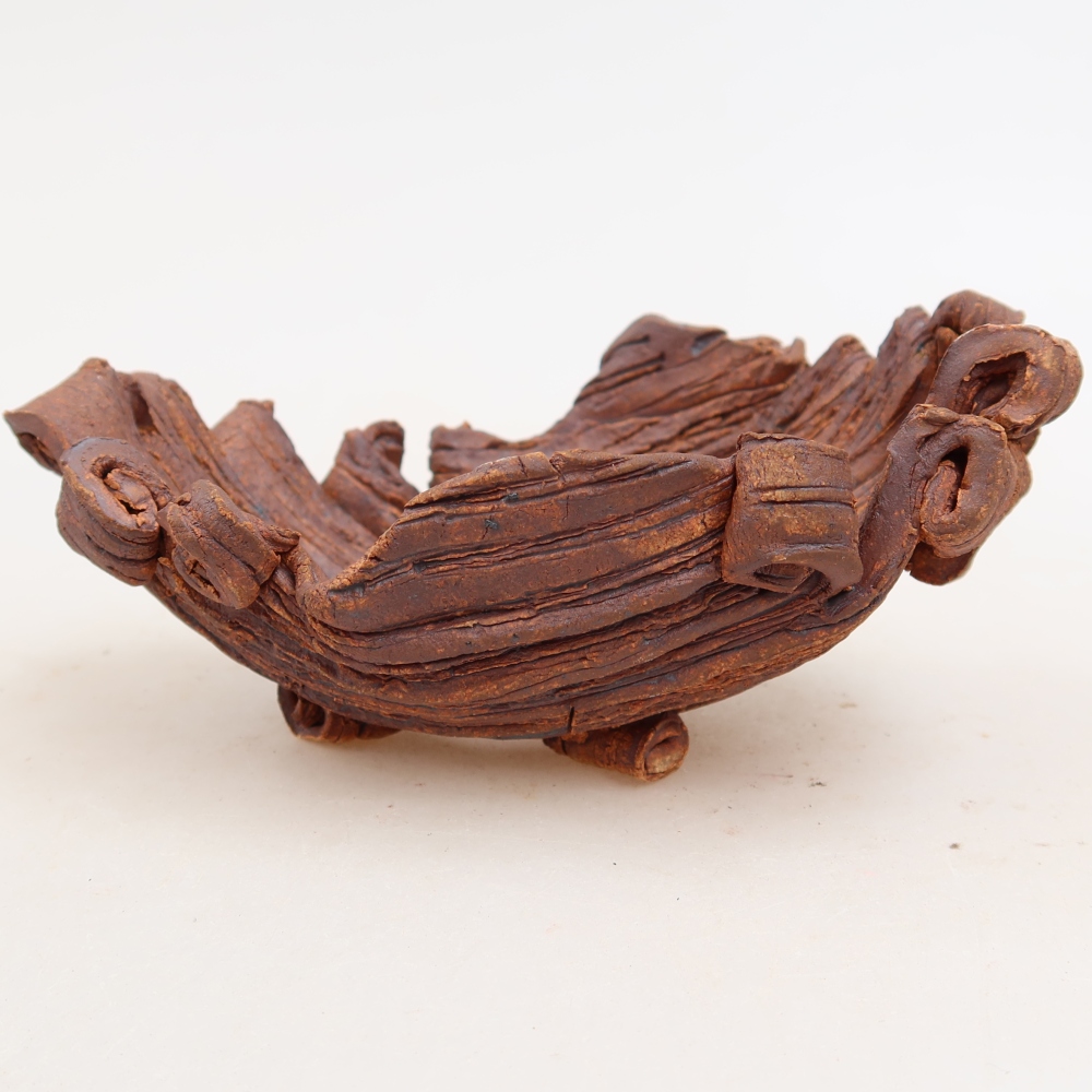 Kerámia héj  13 x 9 x 6 cm, barna színű