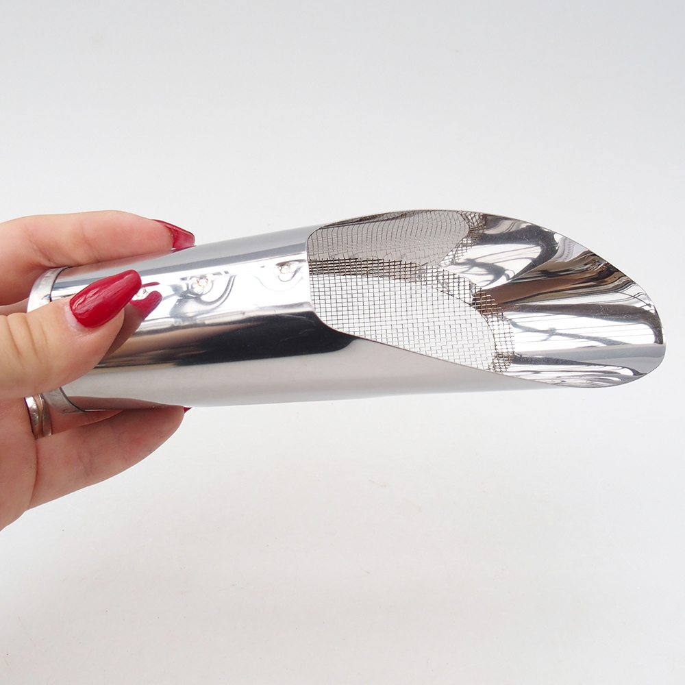 Talajsimító szitával