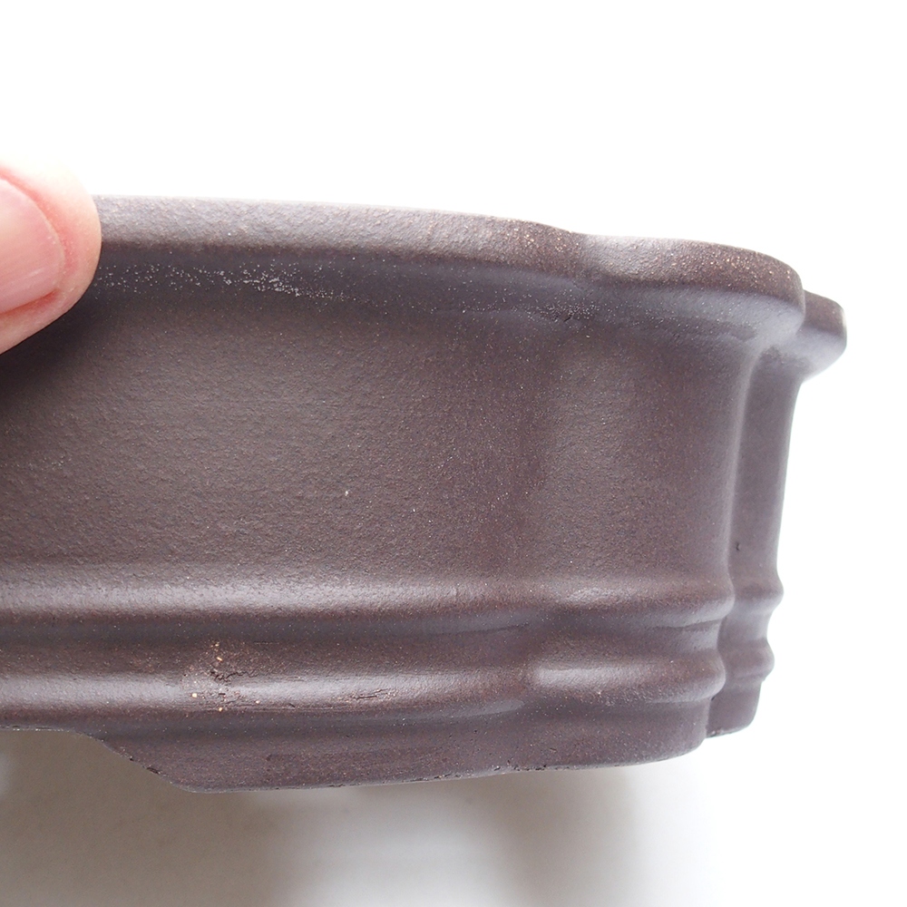 Tál 26 x 21 x 6,5 cm barna színben