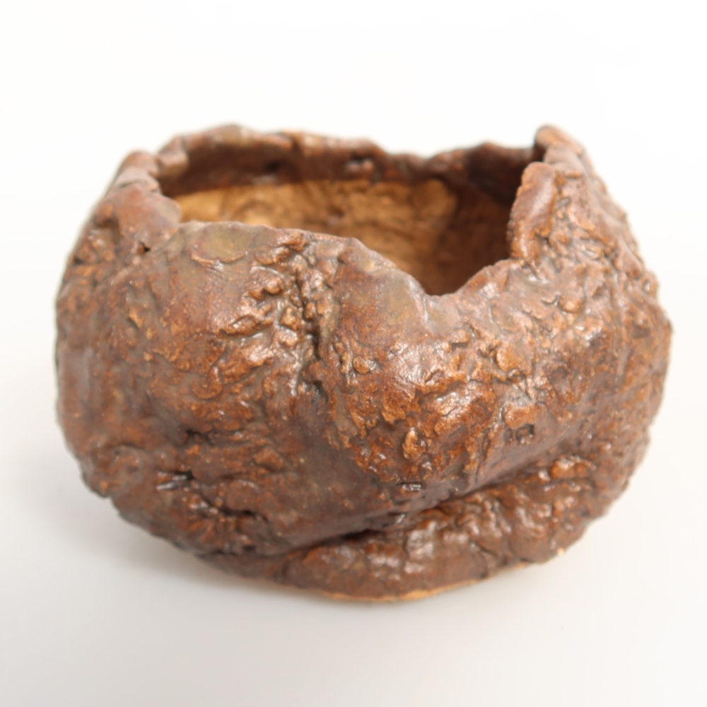 Kerámia héj  7 x 7 x 5,5 cm, barna színű