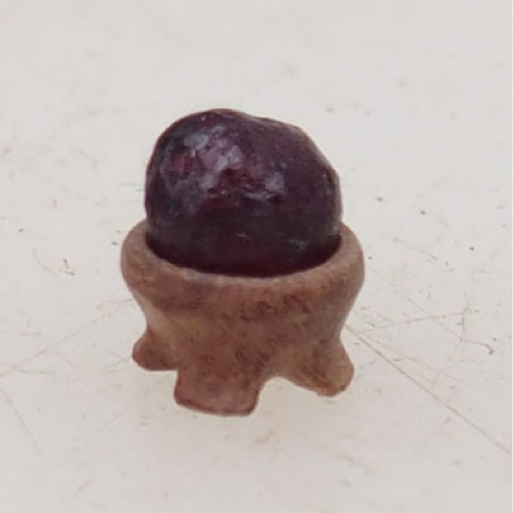 Suiseki - Kő DAI-val (fa alapon)