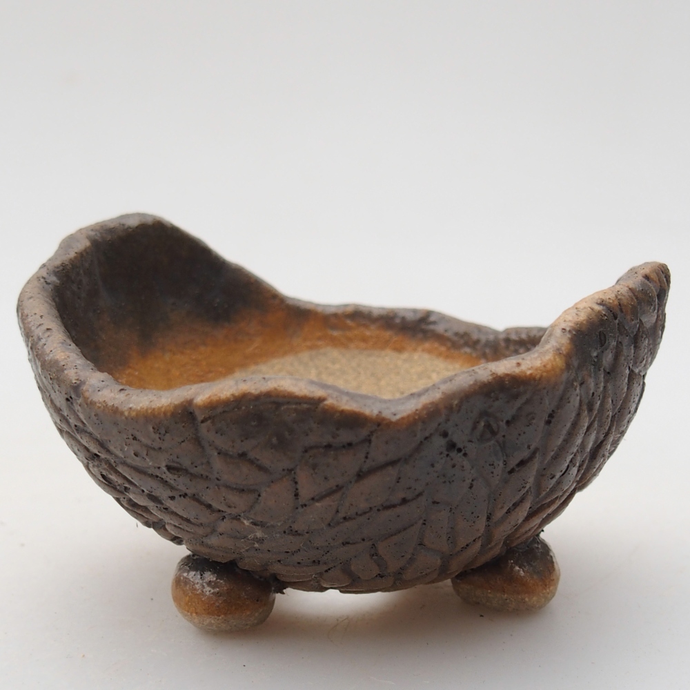 Kerámia kagyló 8,5 x 8,5 x 7 cm , barna színű