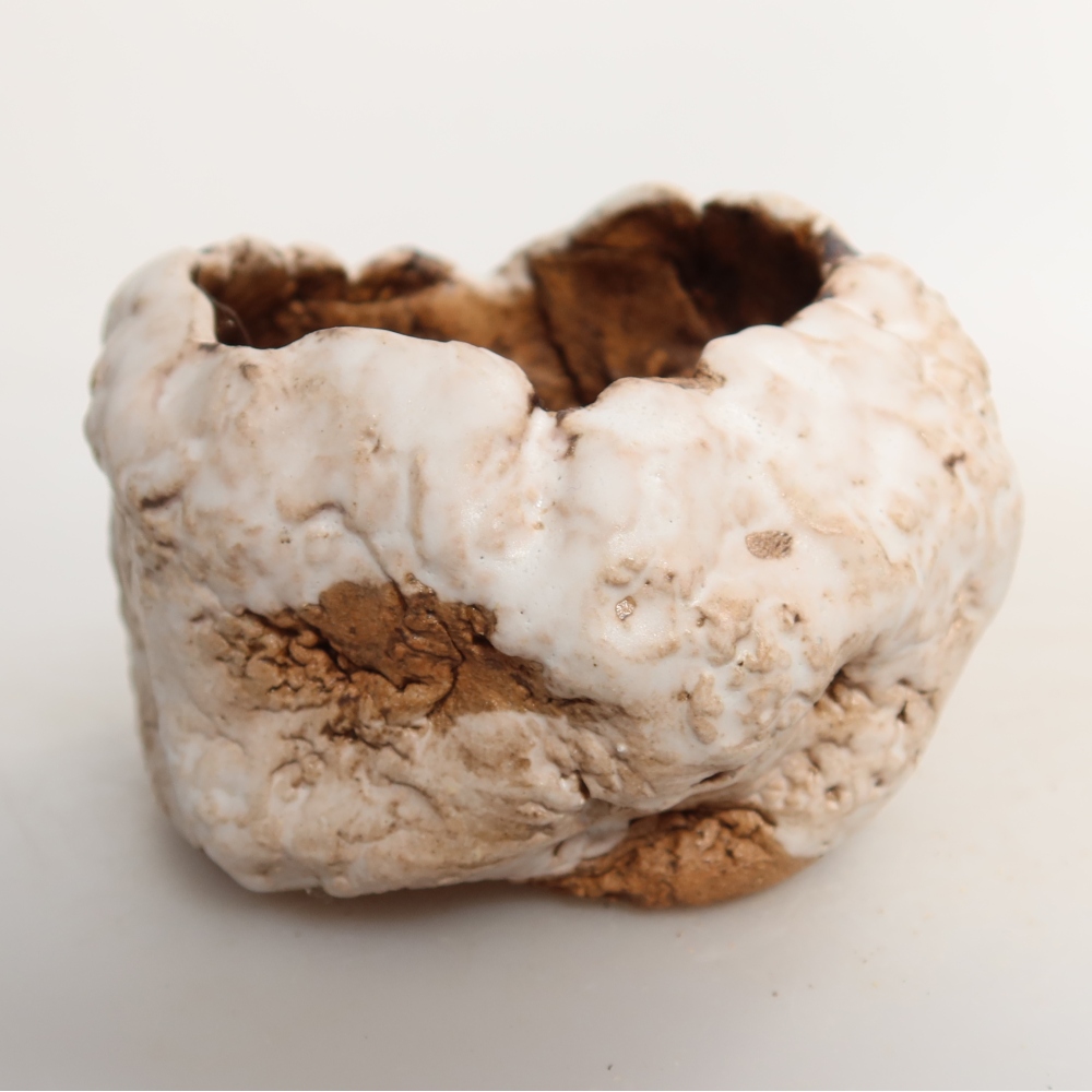 Kerámia héj  7,5 x 7 x 6 cm, fehér színű