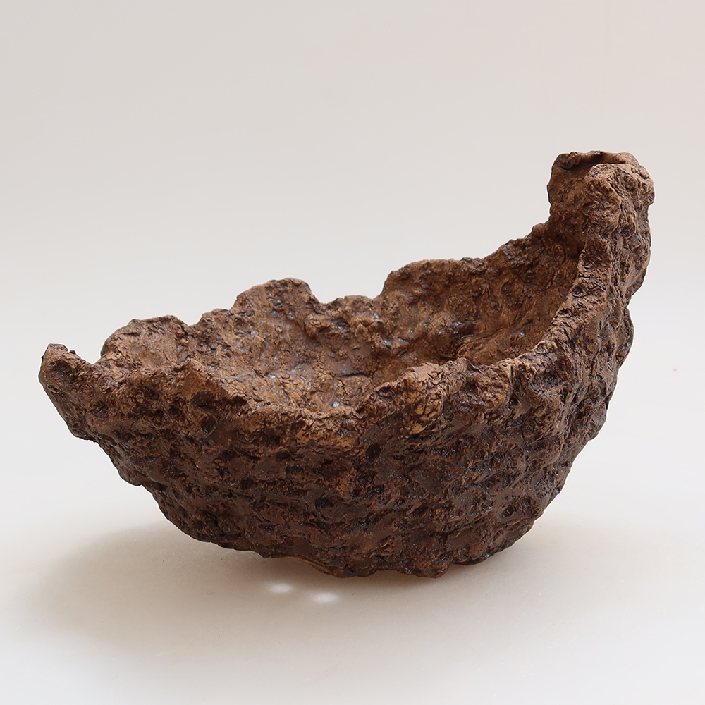 Kerámia héj, 20 x 16 x 14 cm, barna színű