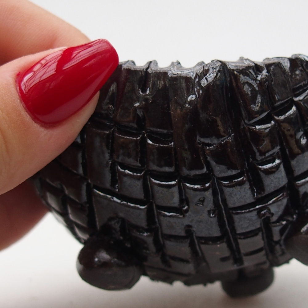 Kerámia kagyló 8,5 x 8 x 5 cm , fekete színű