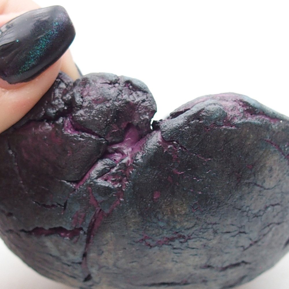 Kerámia kagyló 9,5 x 8 x 4,5 cm , lila színben