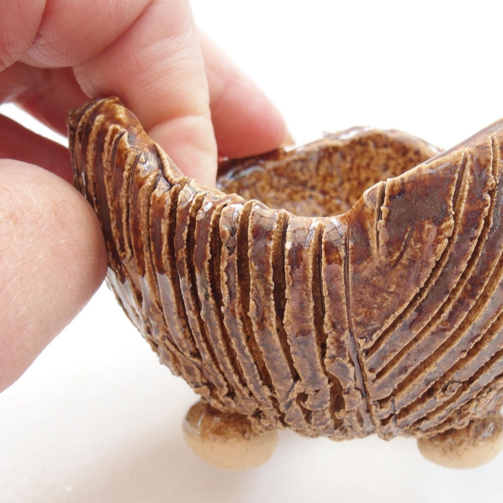 Kerámia kagyló 8 x 7,5 x 6 cm , barna színű