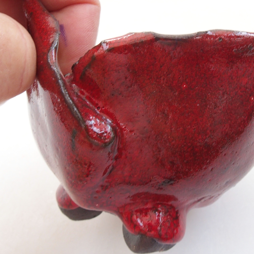 Kerámia kagyló 8,5 x 8 x 7 cm , piros színű