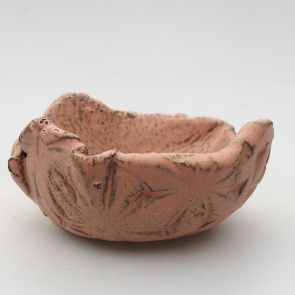 Kerámia kagyló 9 x 8,5 x 4,5 cm , rózsaszín színben