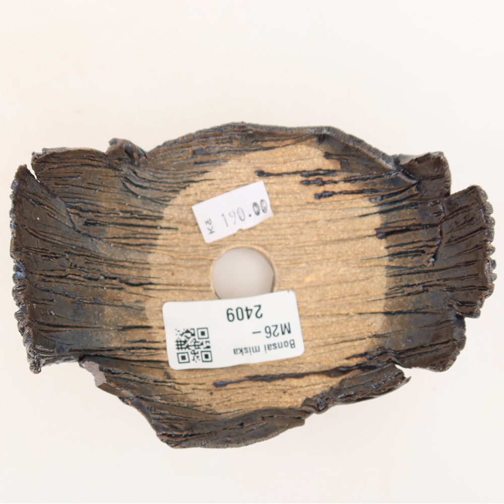 Kerámia héj  11 x 8,5 x 6,5 cm, fekete-zöld színű