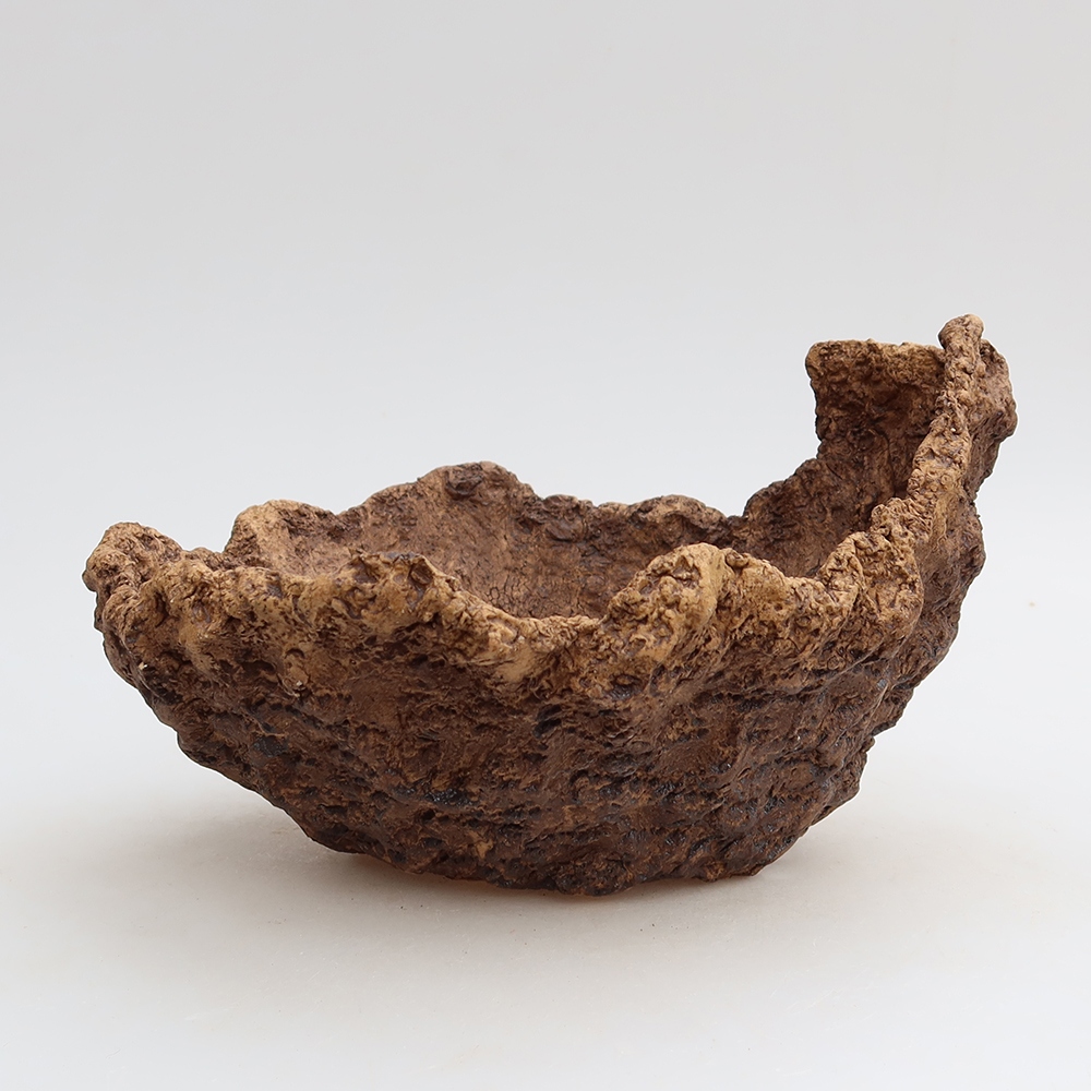 Kerámia tojáshéj, 19,5 x 16 x 13 cm, barna színű