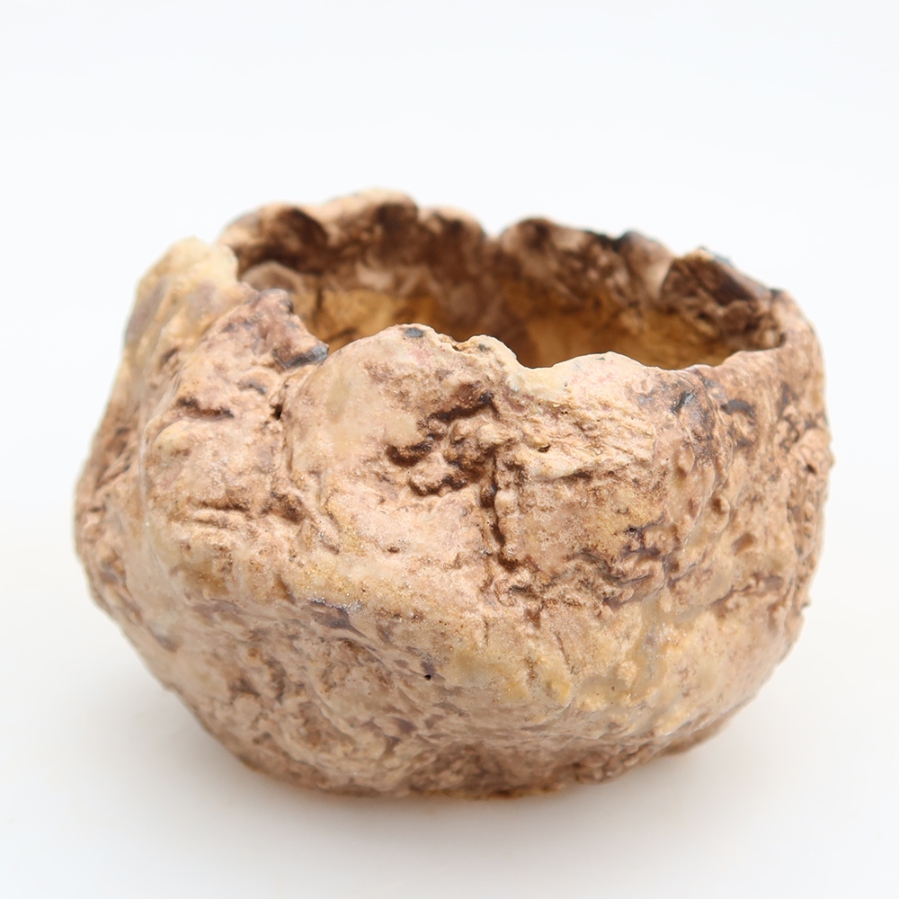 Kerámia tojáshéj  6 x 5,5 x 6 cm , barna színű