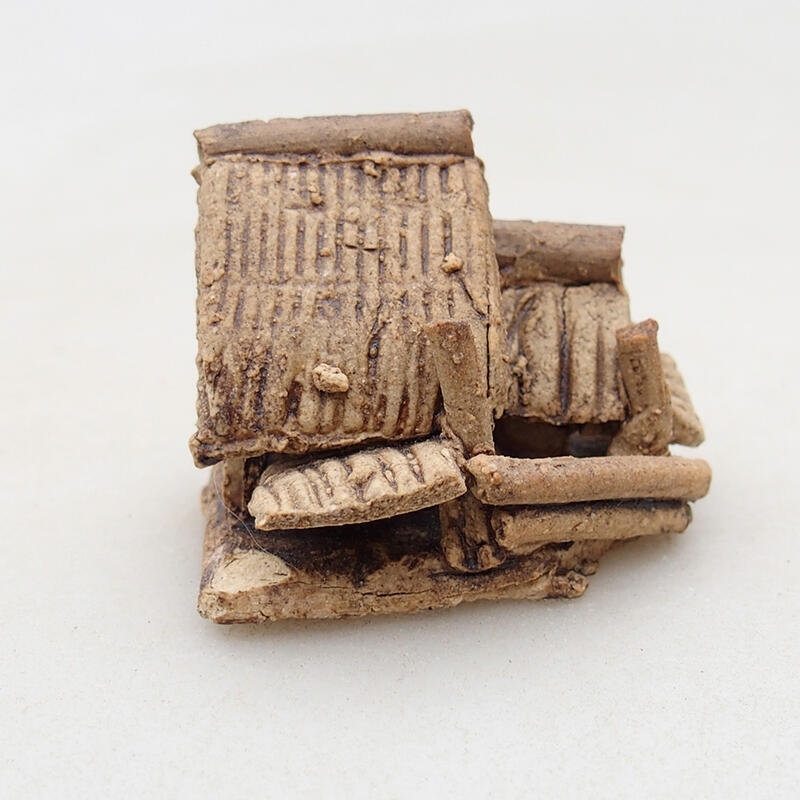 Kerámia figura - Hut F31