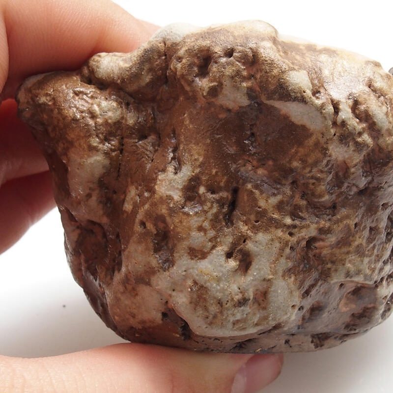 Kerámia kagyló 5 x 6 x 4 cm , színe zöld-barna