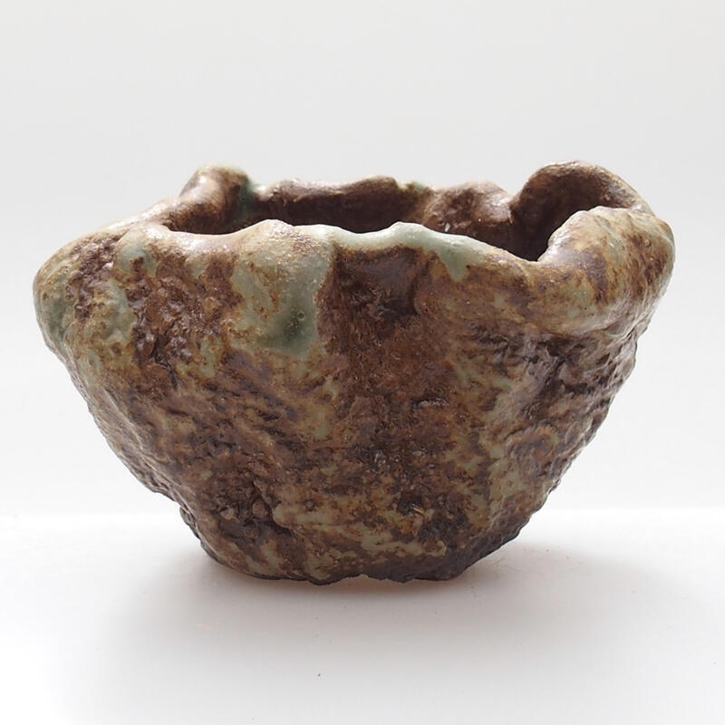 Kerámia kagyló 6 x 5 x 5 cm , színe zöld-barna