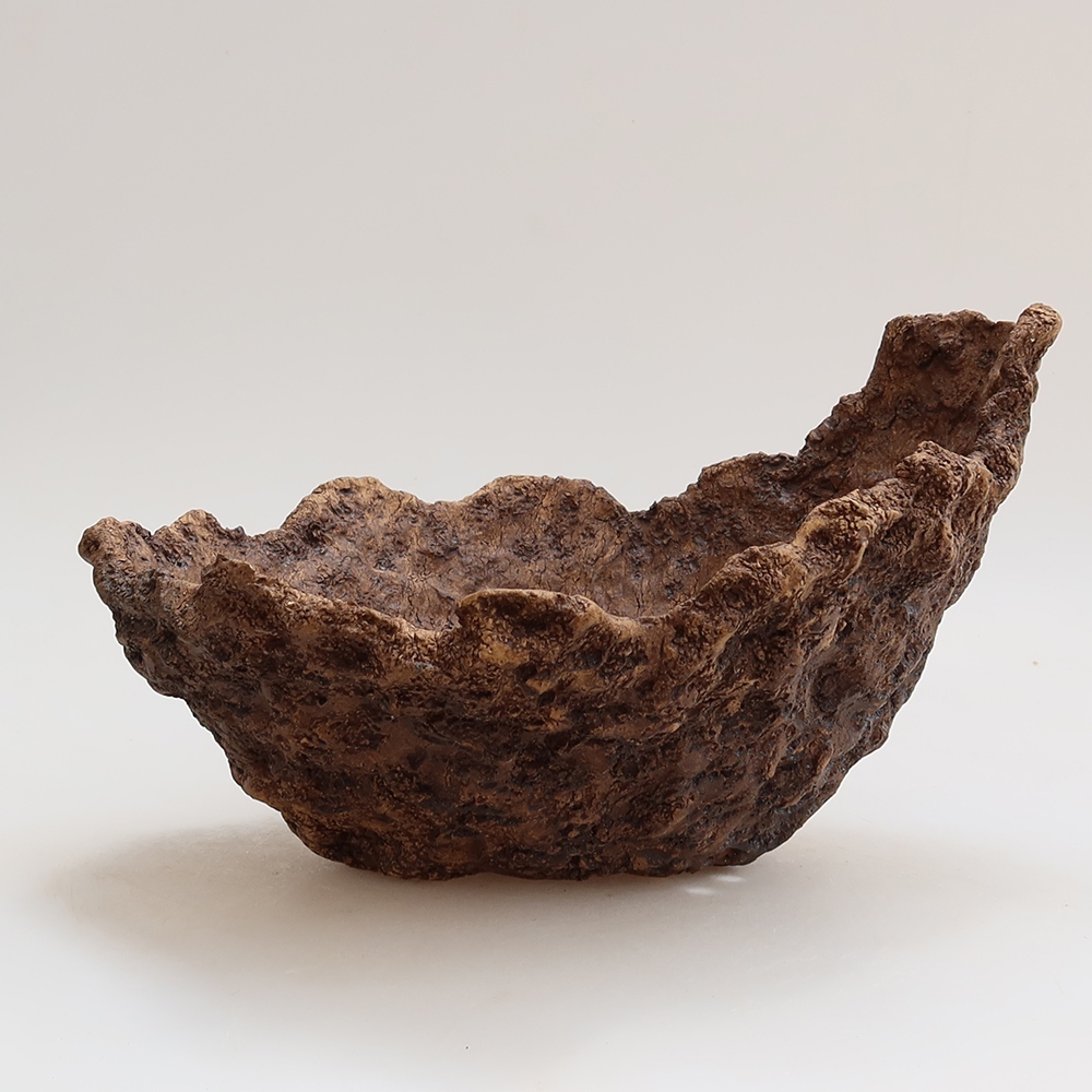 Kerámia tojáshéj, 22,5 x 18 x 16 cm, barna színű