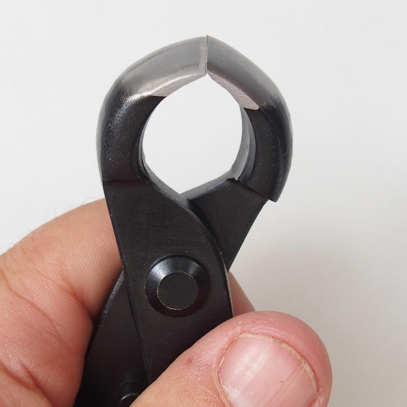 Homorú orrú fogó 210 mm - szén