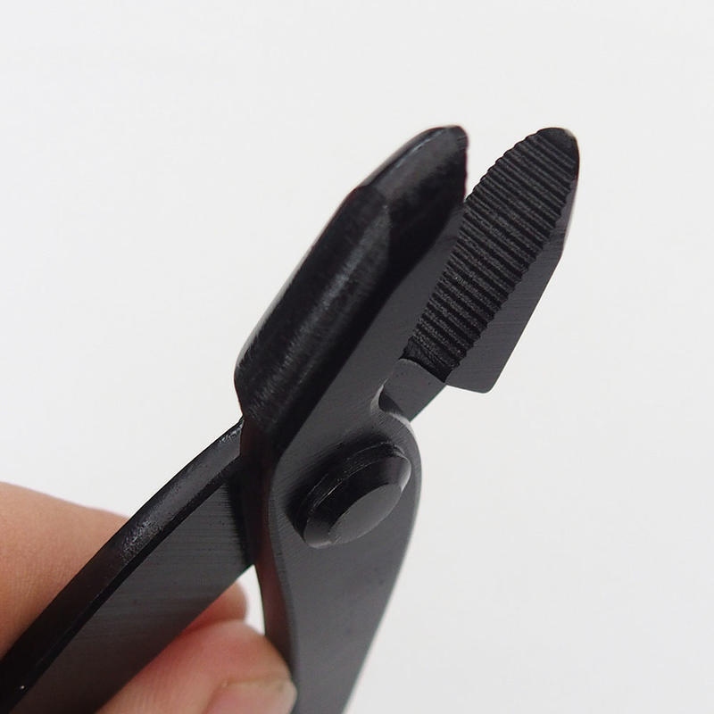 Egyenes fogó JIN 18 cm - karbon