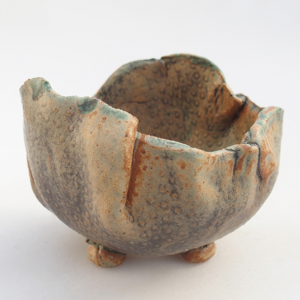 Kerámia kagyló 9,5 x 8,5 x 7,5 cm , barna-zöld színű