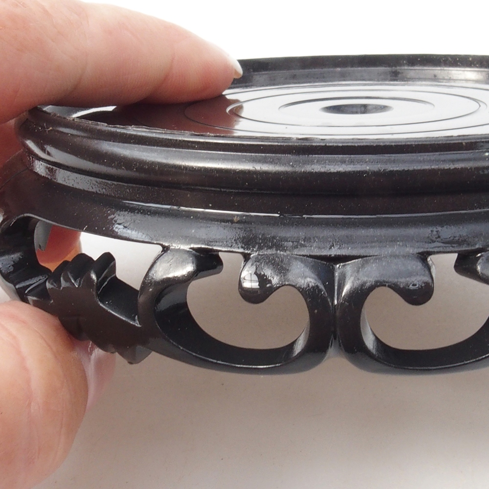 Műanyag bonsai asztal kerek 11 x 11 x 3,5 cm, fekete színű, műanyag bonsai asztal.