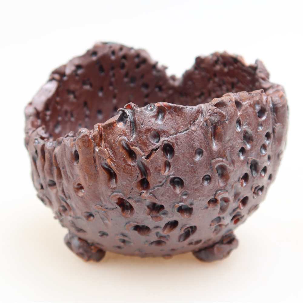 Kerámia héj  9,5 x 8,5 x 8 cm, fém színű