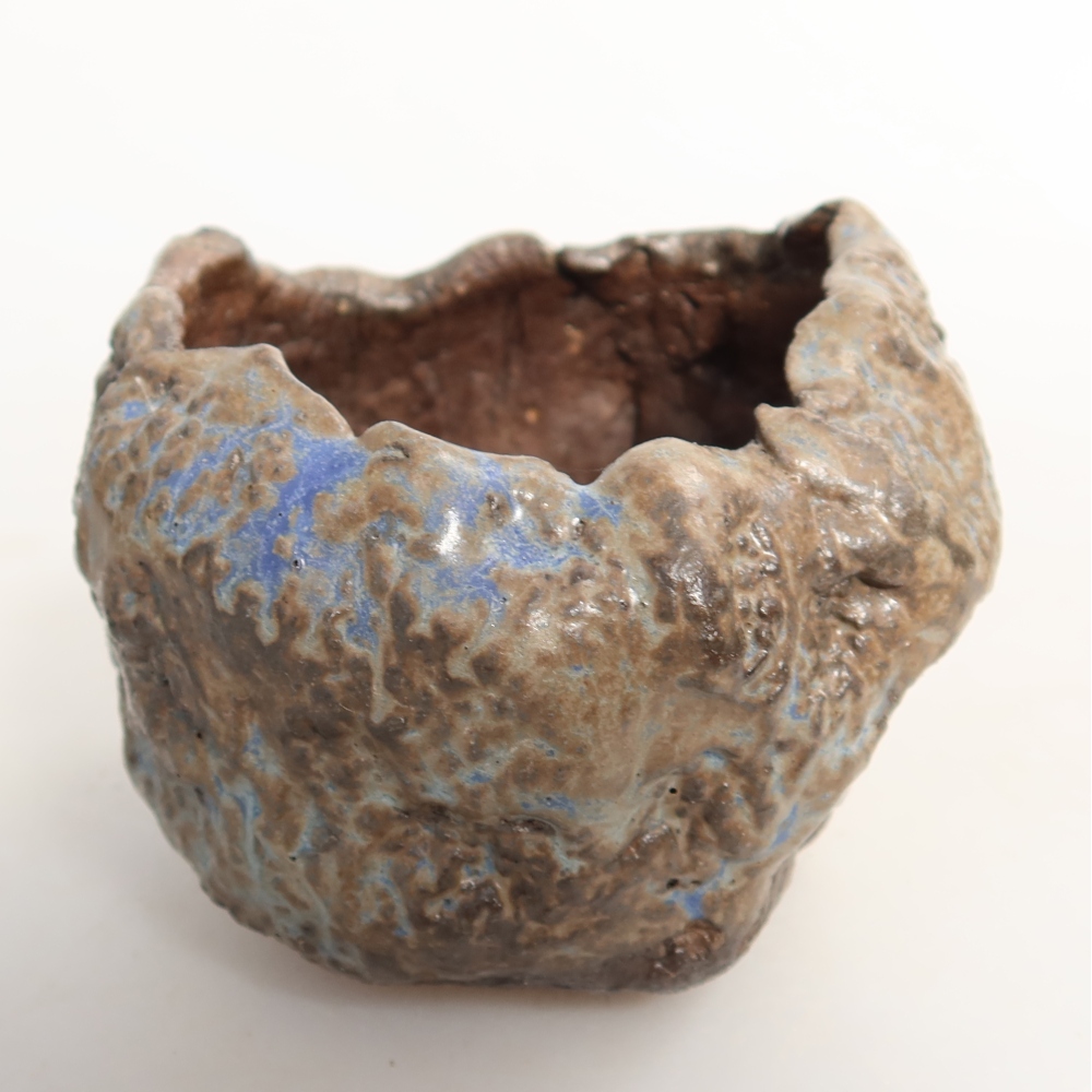 Kerámia héj  7 x 7 x 6 cm, szín: kékesbarna