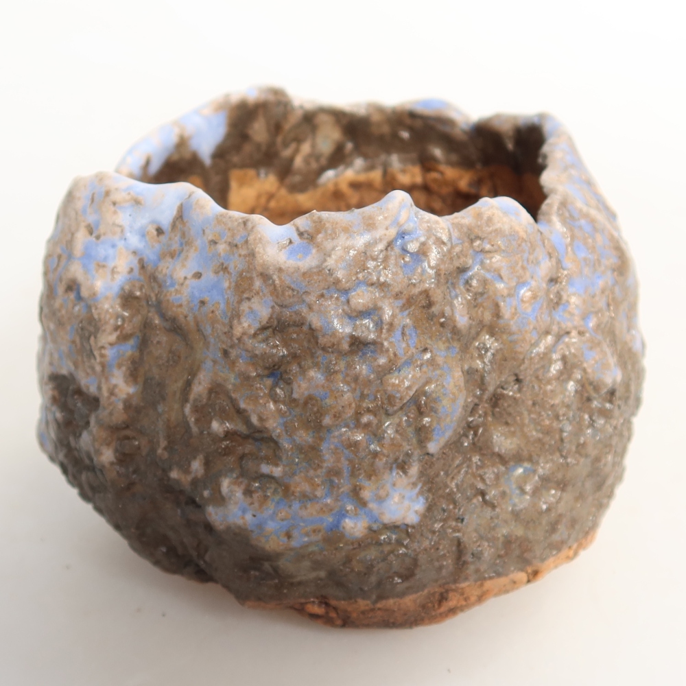 Kerámia héj  7,5 x 7 x 6 cm, szín: kékesbarna