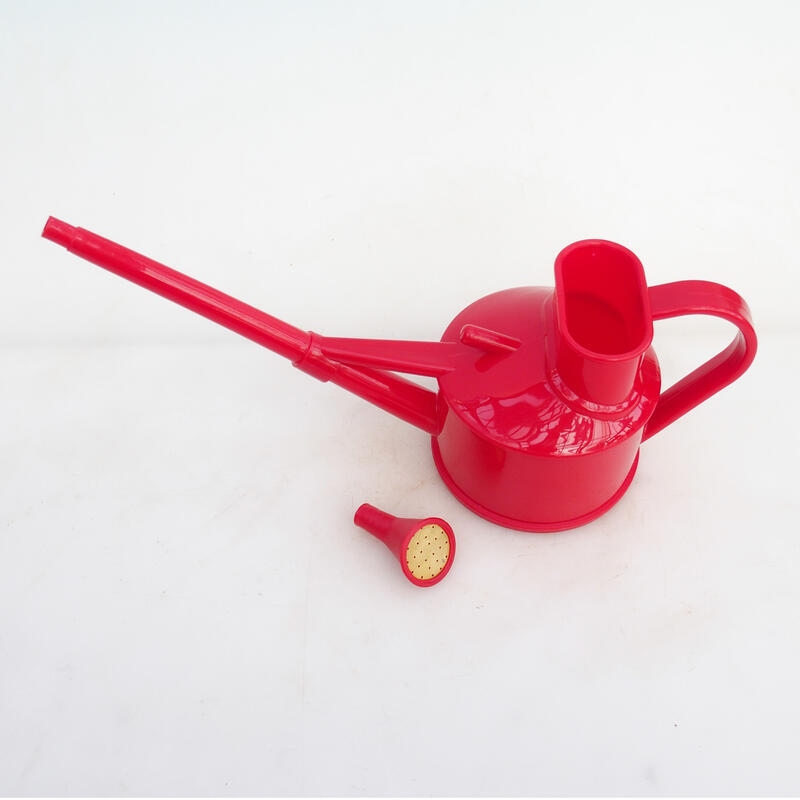 Műanyag öntözőkanna 0,9 literes