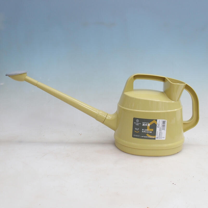 Műanyag öntözőkanna 4,5 literes Sárga