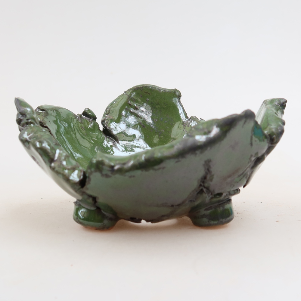 Kerámia héj  12 x 11 x 6,5 cm, zöld színű