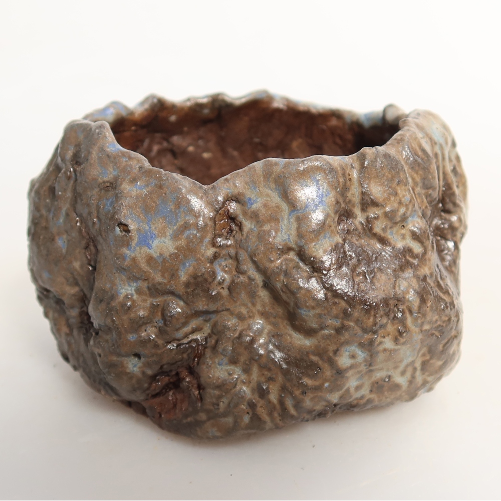 Kerámia héj  7 x 7 x 5 cm, szín: kékesbarna