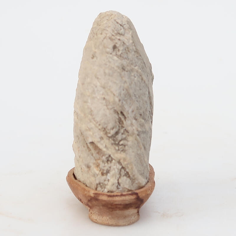 Suiseki - Kő DAI-val (fa alapon)